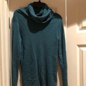 EUC Banana Republic sweater. Size Small.